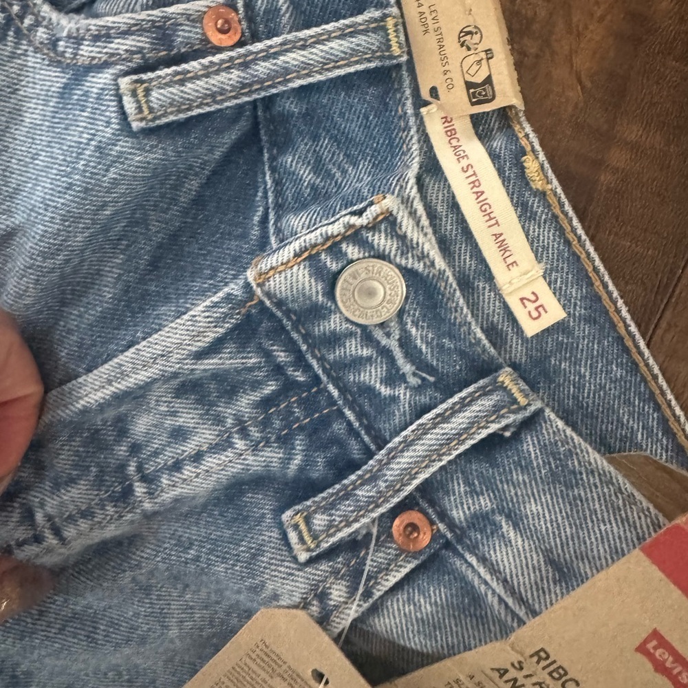 Levi's Light Blue Ripped Wide Leg Jeans - Picture 4 of 7